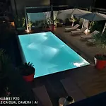 Peler لاتيزي