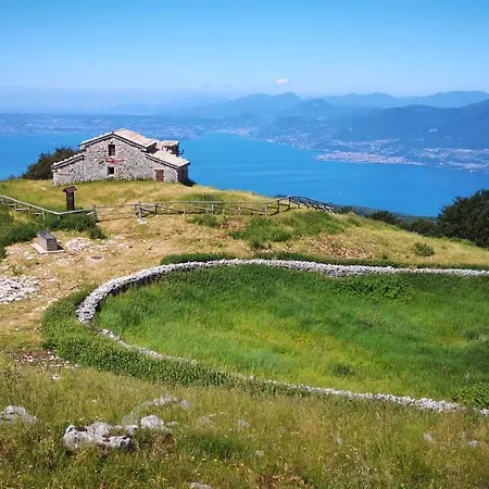 Bed & Breakfast Peler 4*