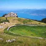 Bed & Breakfast Peler 4*