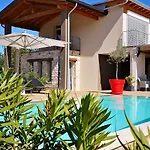 Peler Lazise