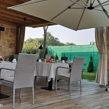 Bed & Breakfast Peler 4*