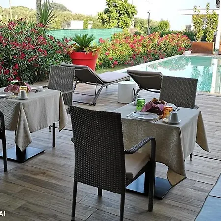 فندق مبيت وإفطار Peler 4*