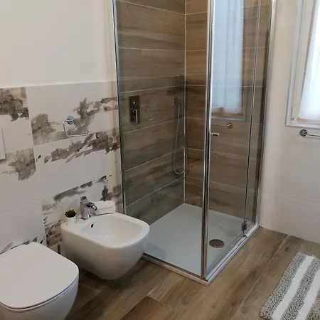 Peler ベッド・アンド・ブレックファスト ラツィーゼ