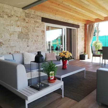 Bed and Breakfast Peler 4*
